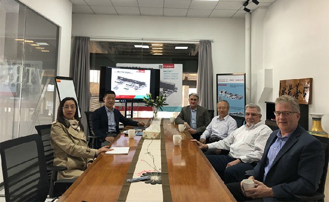 歡迎國(guó)際著名企業(yè)Messer集團(tuán)總裁William 一行訪問維特羅伯特...